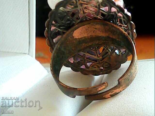 Auction a ring Auction a ring