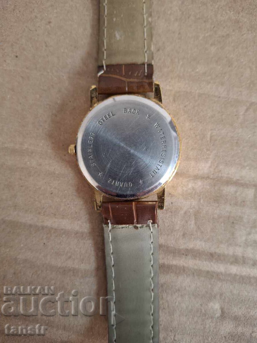 Електронен часовник. с цена 30.00 лв. | € 15.34 Електронен часовник. с цена 30.00 лв. | € 15.34