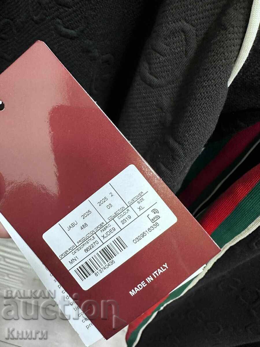 Auction  Gucci Team with T-shirt - size XL - new