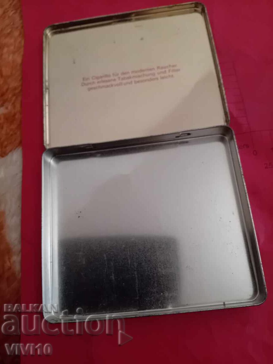 Auction Old metal cigarette box Auction Old metal cigarette box