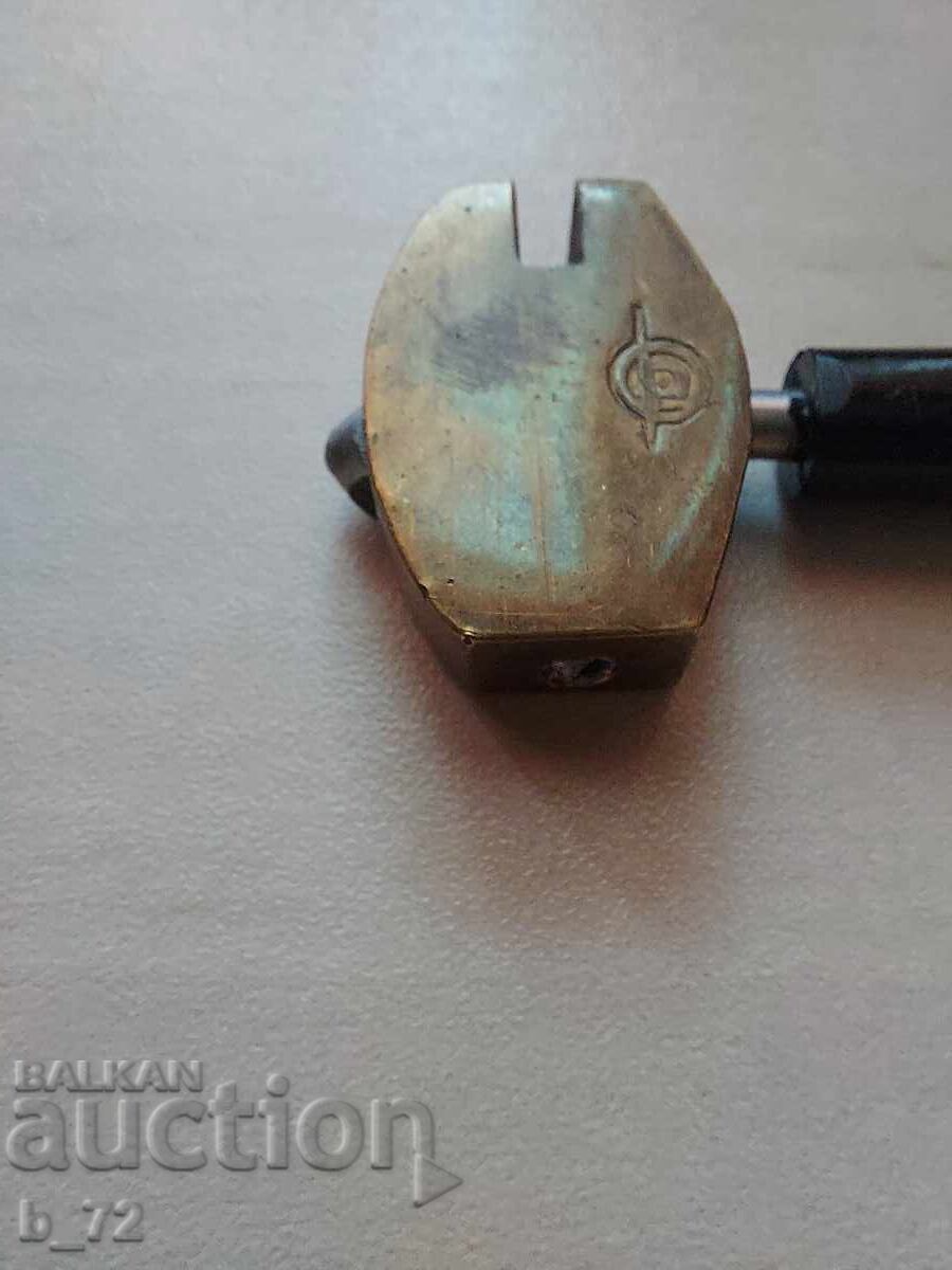 Παράδοση Παλαιό ρωσικό διαμάντι, γυαλιστής, διαμάντι