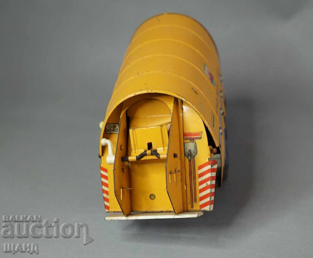 Аукцион Стара Немска Метлна играчка модел камион за боклук