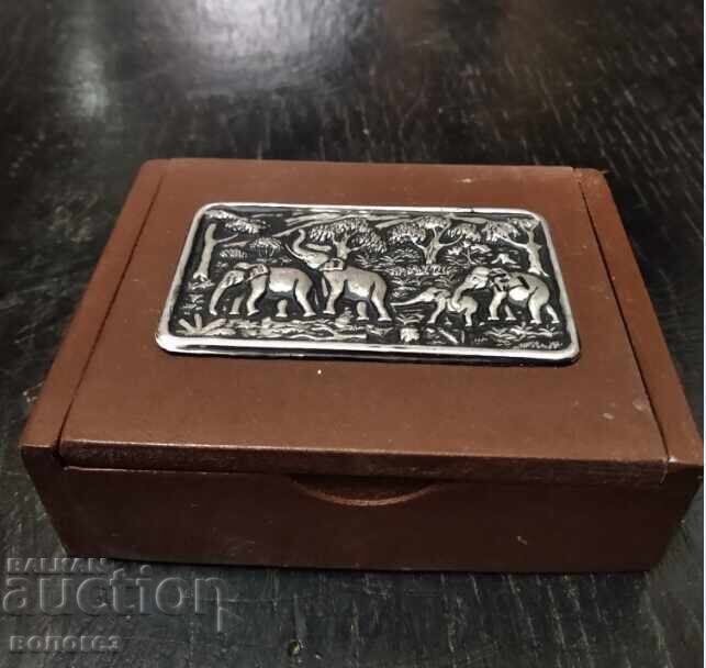 Wooden jewelry box with elephants - Thailand