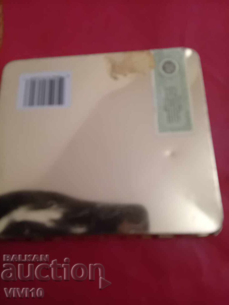 Παλιό μεταλλικό κουτί τσιγάρων με τιμή 20.00 BGN | € 10.23