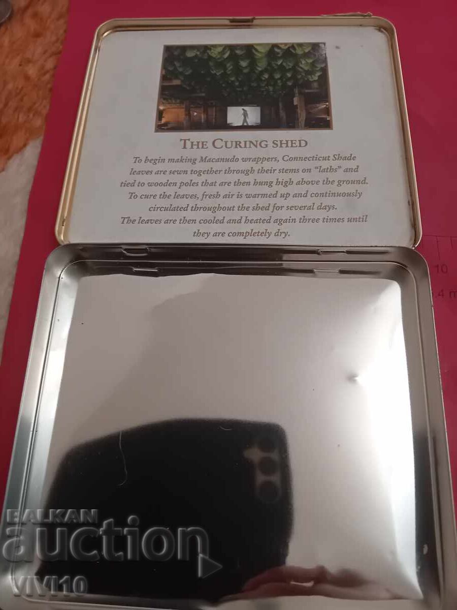 Δημοπρασία Παλιό μεταλλικό κουτί τσιγάρων