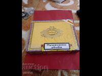 Cutie veche pentru trabucuri