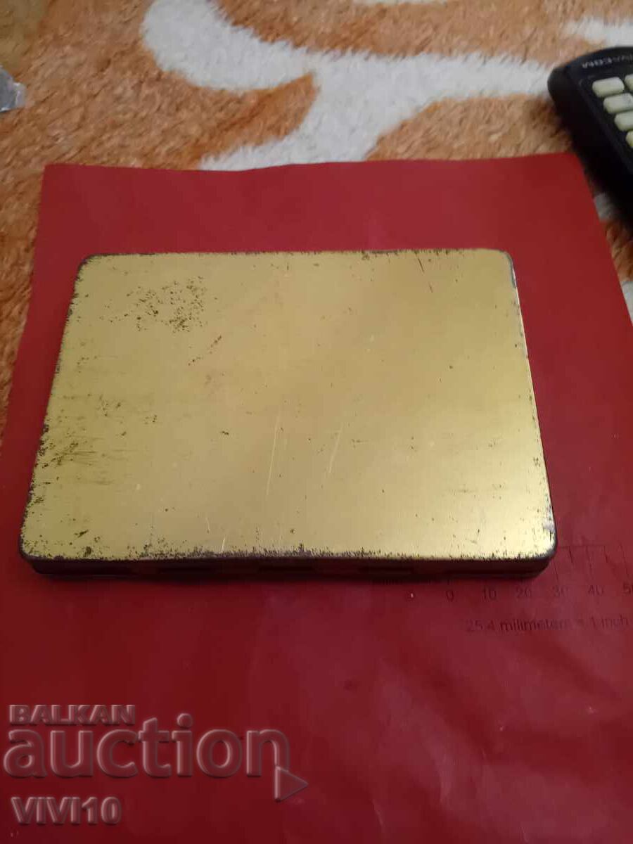 Old metal cigarette box with price 30.00 BGN | € 15.34