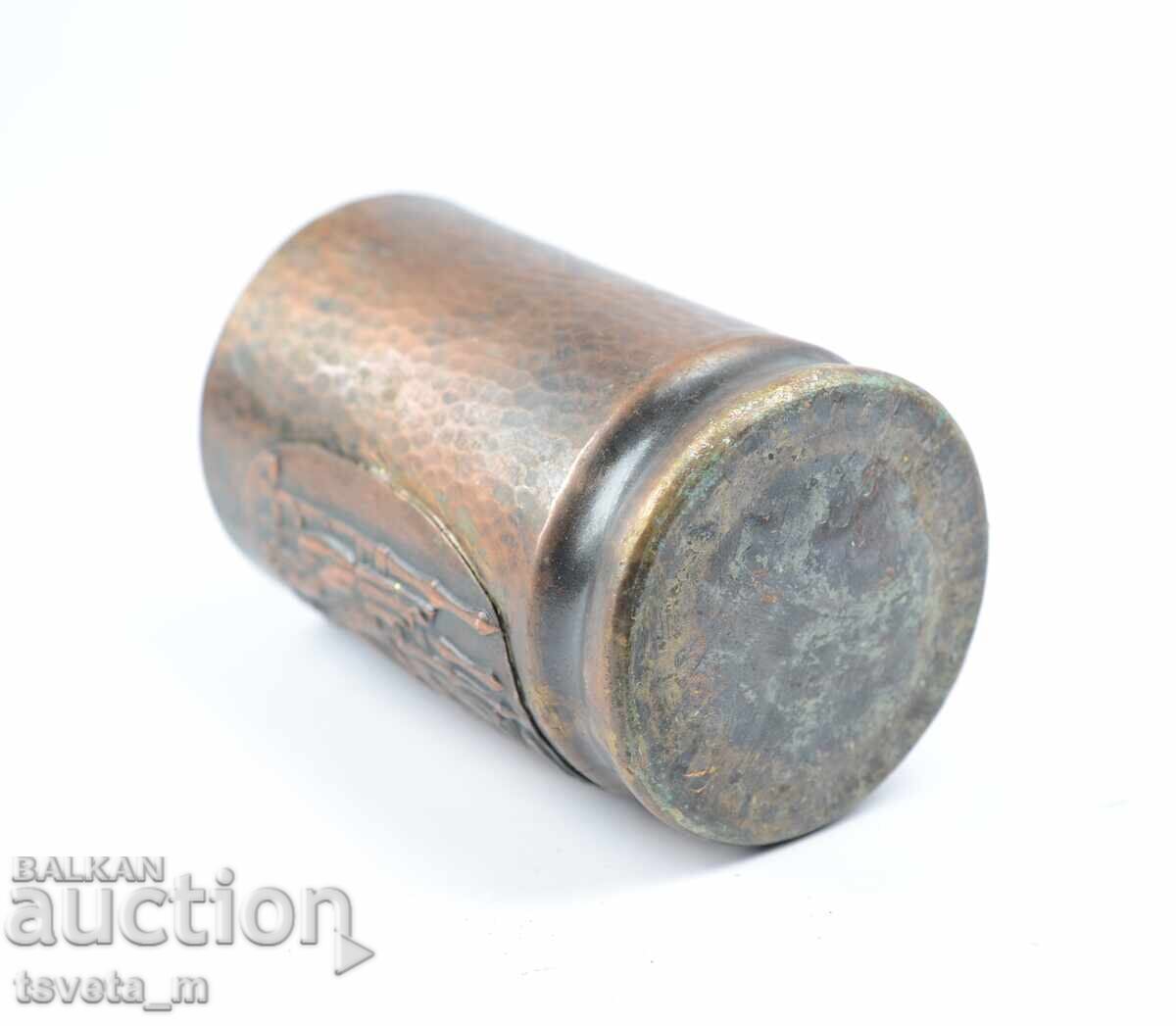 Livrarea Recipient de cupru forjat manual pentru creioane / vază Livrarea Recipient de cupru forjat manual pentru creioane / vază