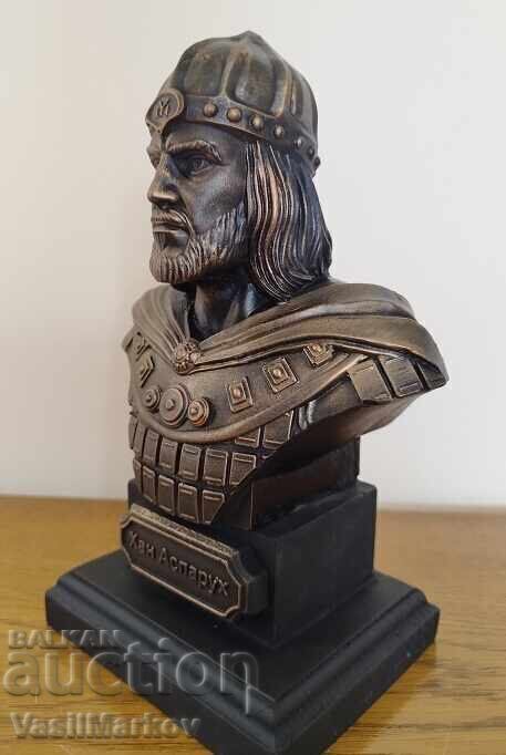 Bust of Khan Asparukh - 5