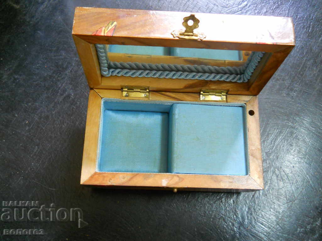 Wooden music box for jewelry - Switzerland with price 30.00 BGN | € 15.34 Wooden music box for jewelry - Switzerland with price 30.00 BGN | € 15.34