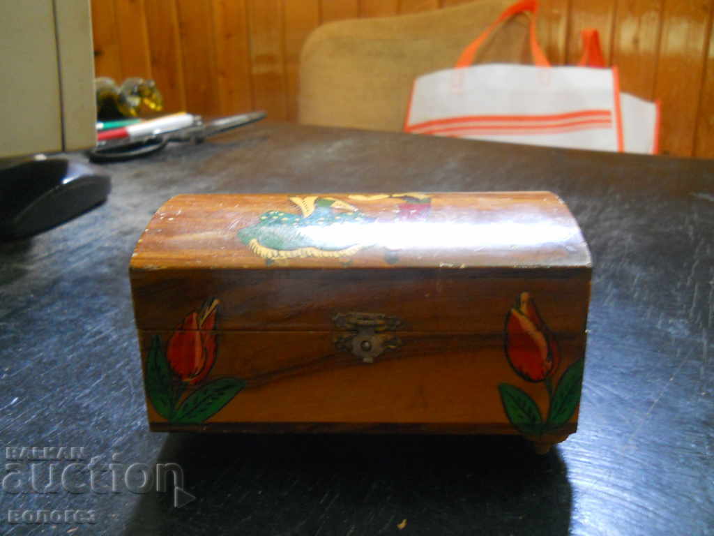 Delivery of Wooden music box for jewelry - Switzerland Delivery of Wooden music box for jewelry - Switzerland