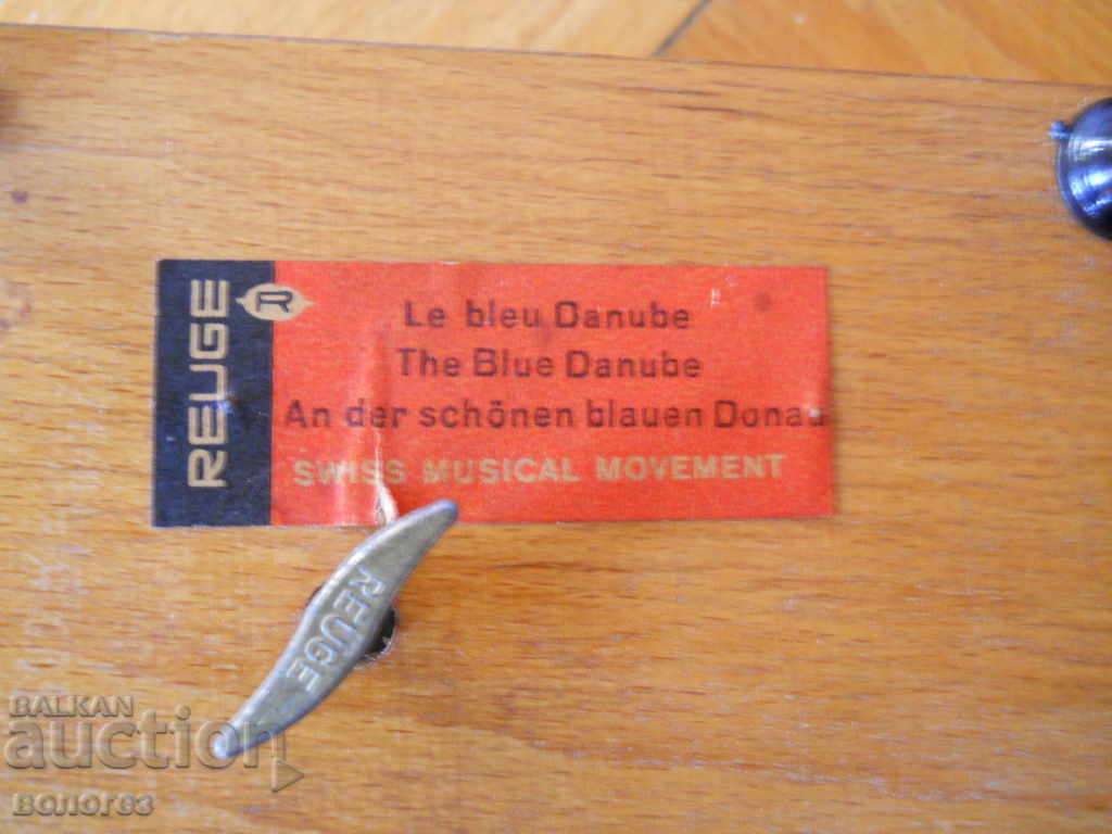 Wooden music box for jewelry - Switzerland - 5