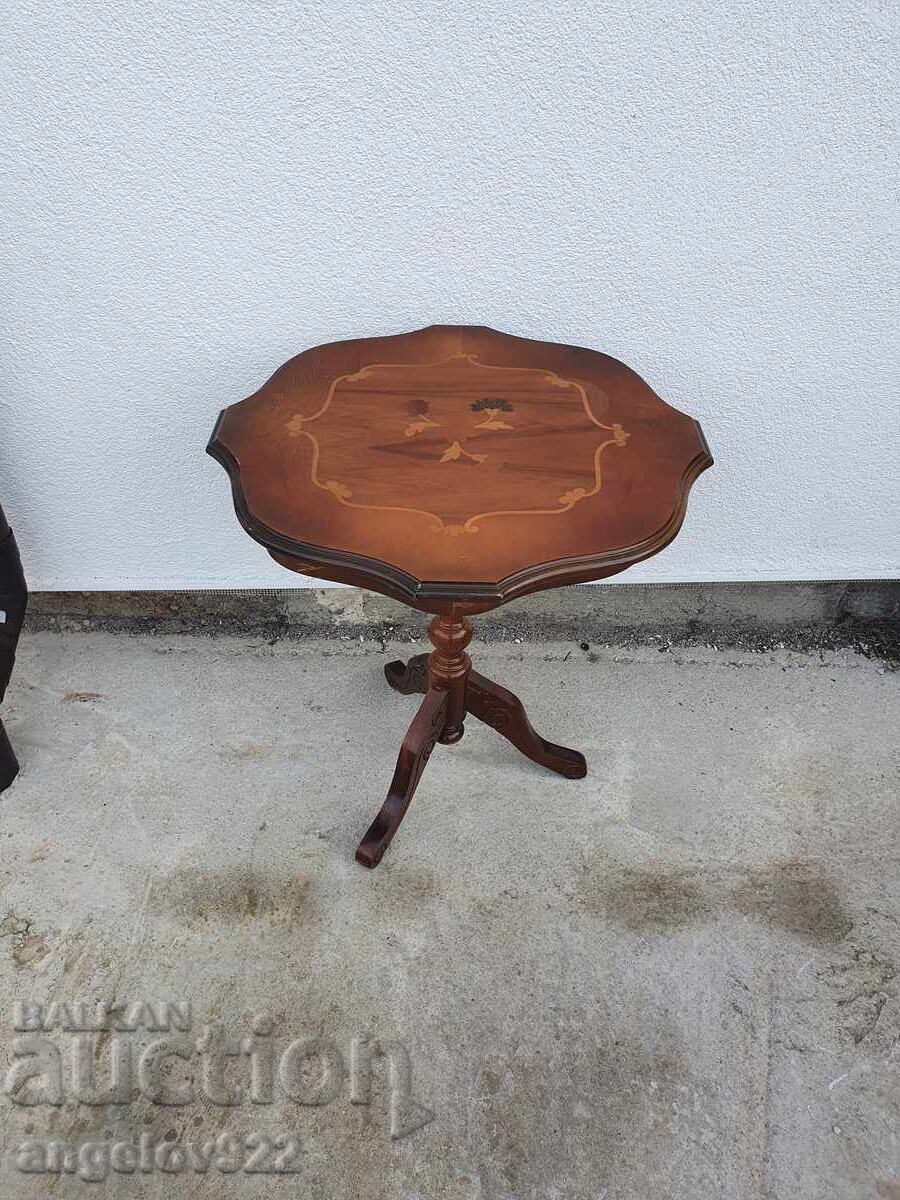 Măsuță de lemn vintage frumoasă cu intarsie!!!