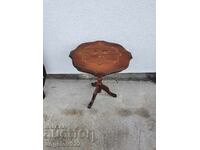 Красива винтидж дървена масичка с интарзия!!!