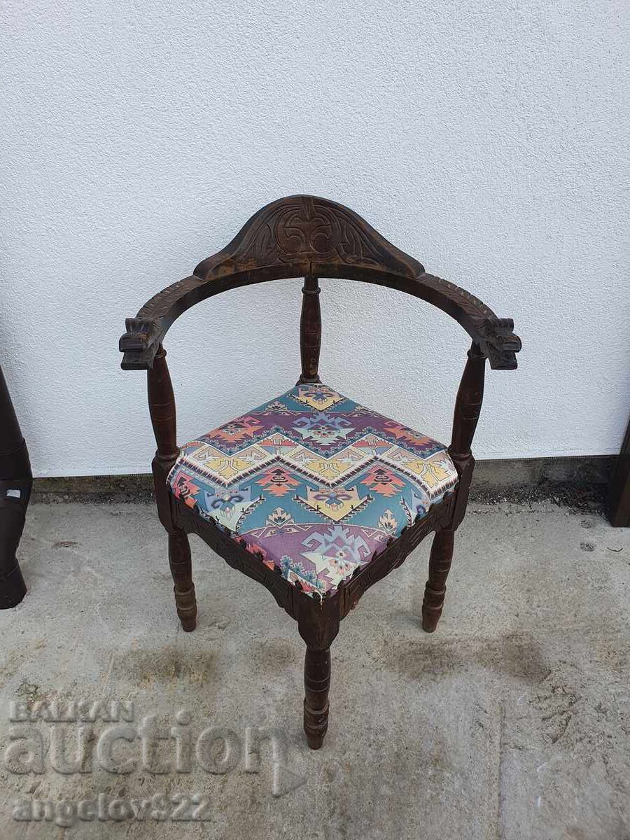 Όμορφο vintage ξύλινο γωνιακό σκαμπό μασίφ!!! - 6