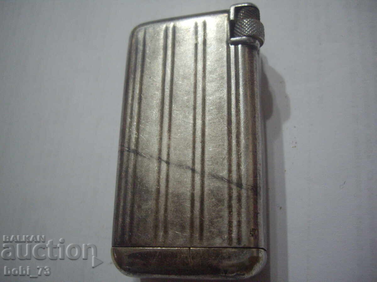 Πολύ παλιό αναπτήρα με τιμή 70.00 BGN | € 35.79 Πολύ παλιό αναπτήρα με τιμή 70.00 BGN | € 35.79