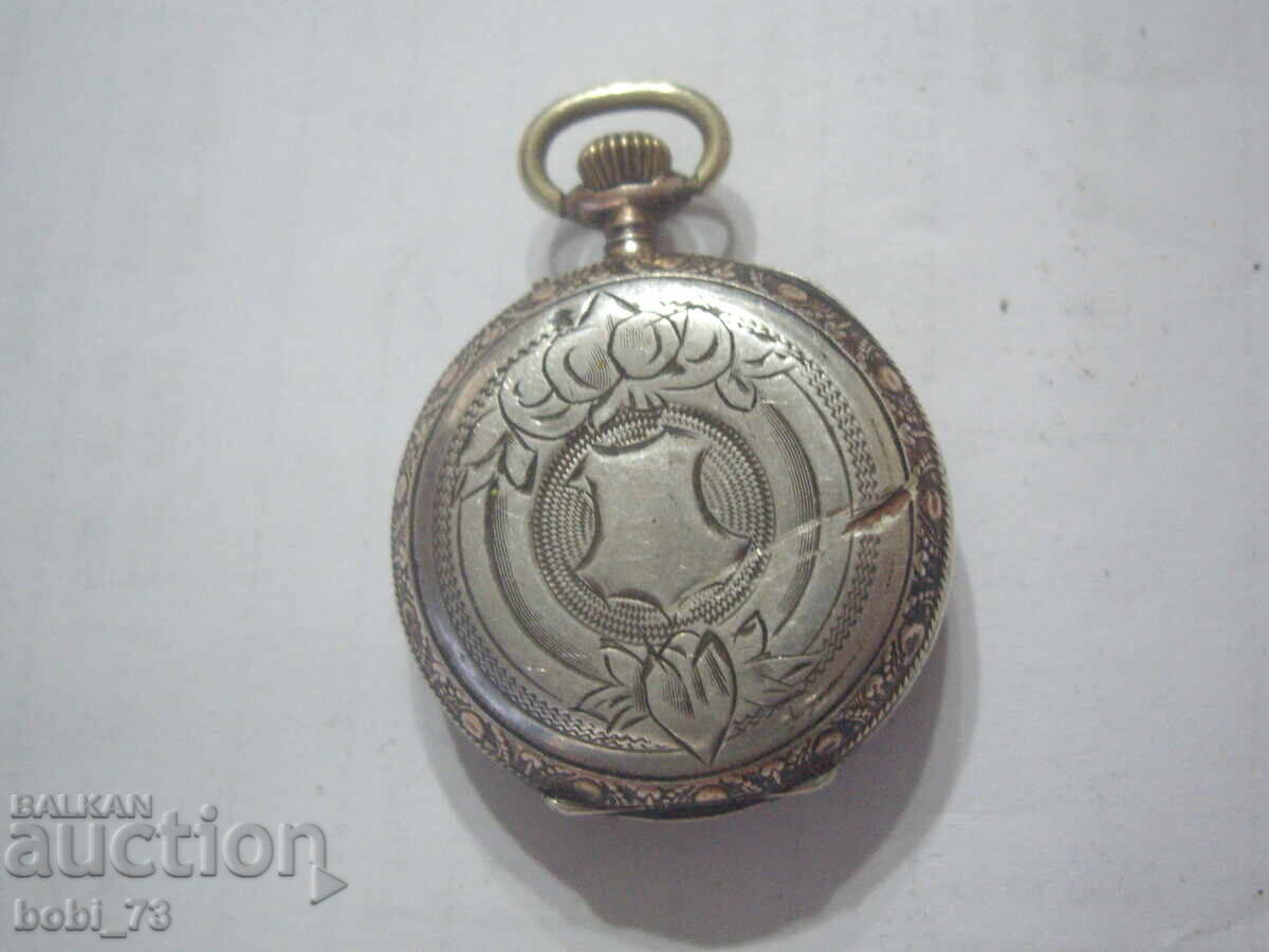 Μικρό παλιό ασημένιο ρολόι τσέπης με τιμή 60.00 BGN | € 30.68