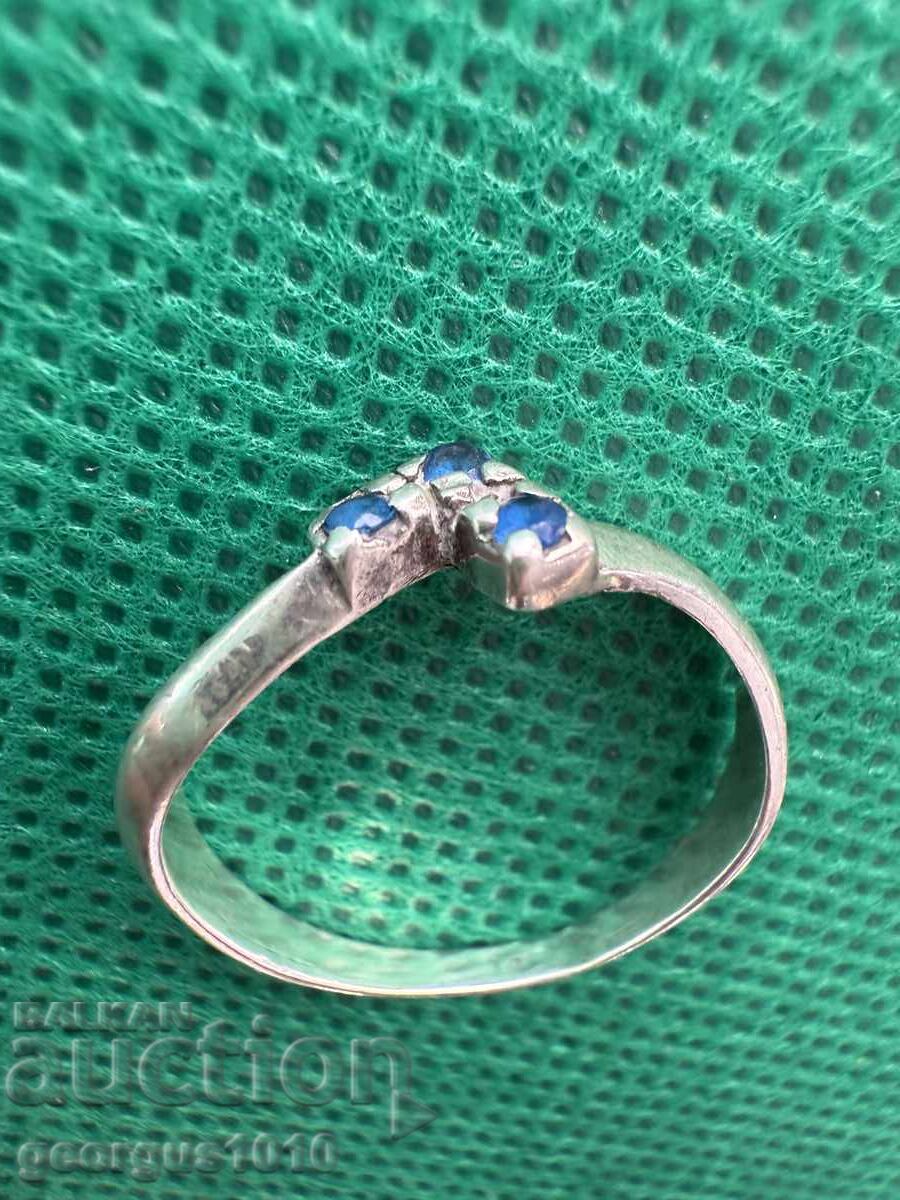 Auction  Silver ring with sapphire №7672