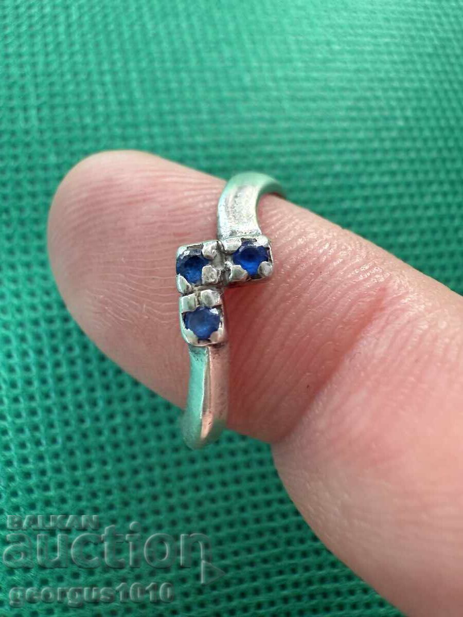 Silver ring with sapphire №7672