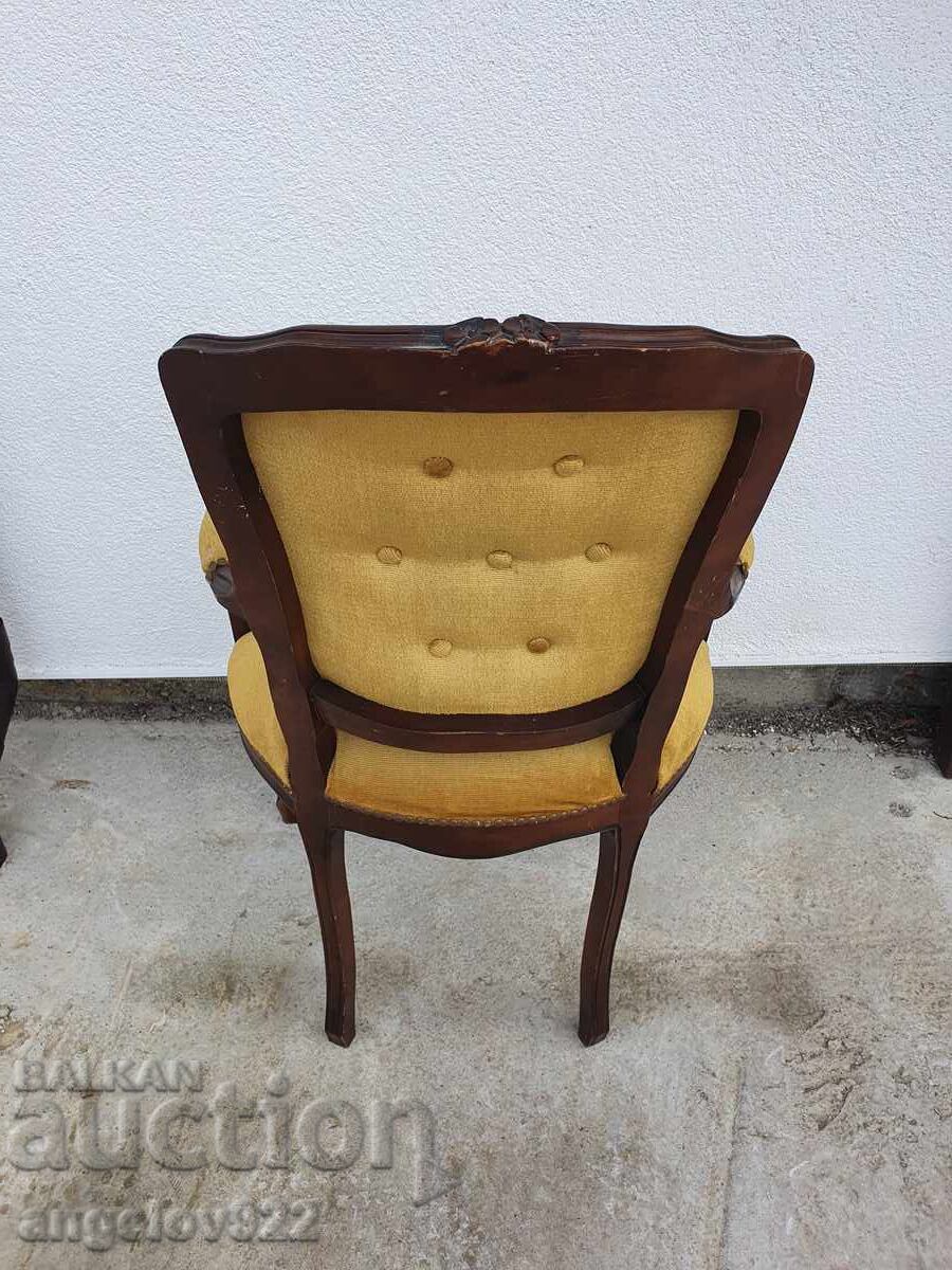 Доставка на Красив винтидж дървен стол масив!!! Доставка на Красив винтидж дървен стол масив!!!