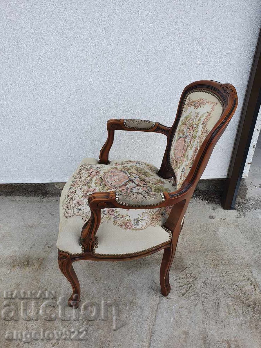 Livrarea Scaun frumos vintage solid Romeo și Julieta! Livrarea Scaun frumos vintage solid Romeo și Julieta!