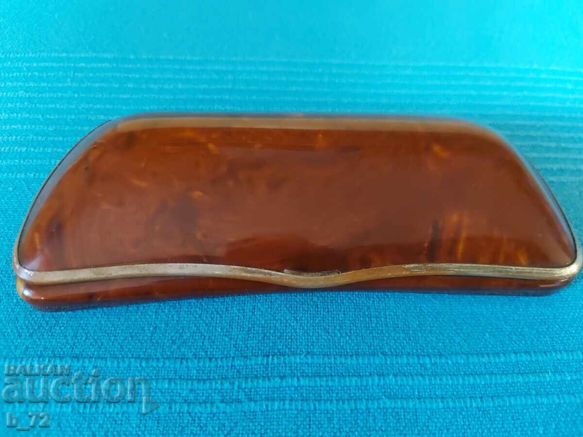 Παλιά θήκη γυαλιών, βακελίτης, σελουλοειδής με τιμή 35.00 BGN | € 17.90