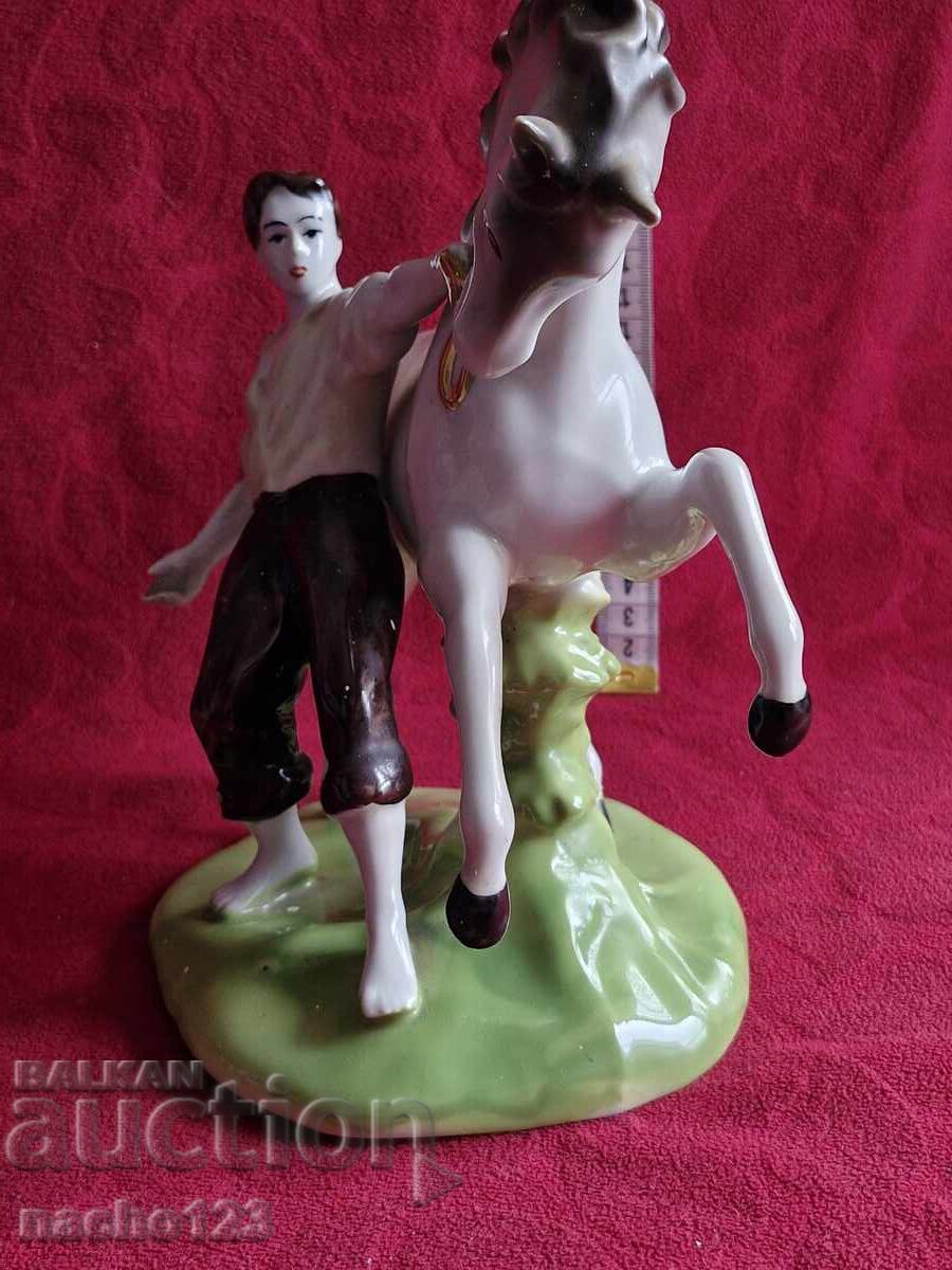 Auction Old porcelain figure - 1964 Auction Old porcelain figure - 1964