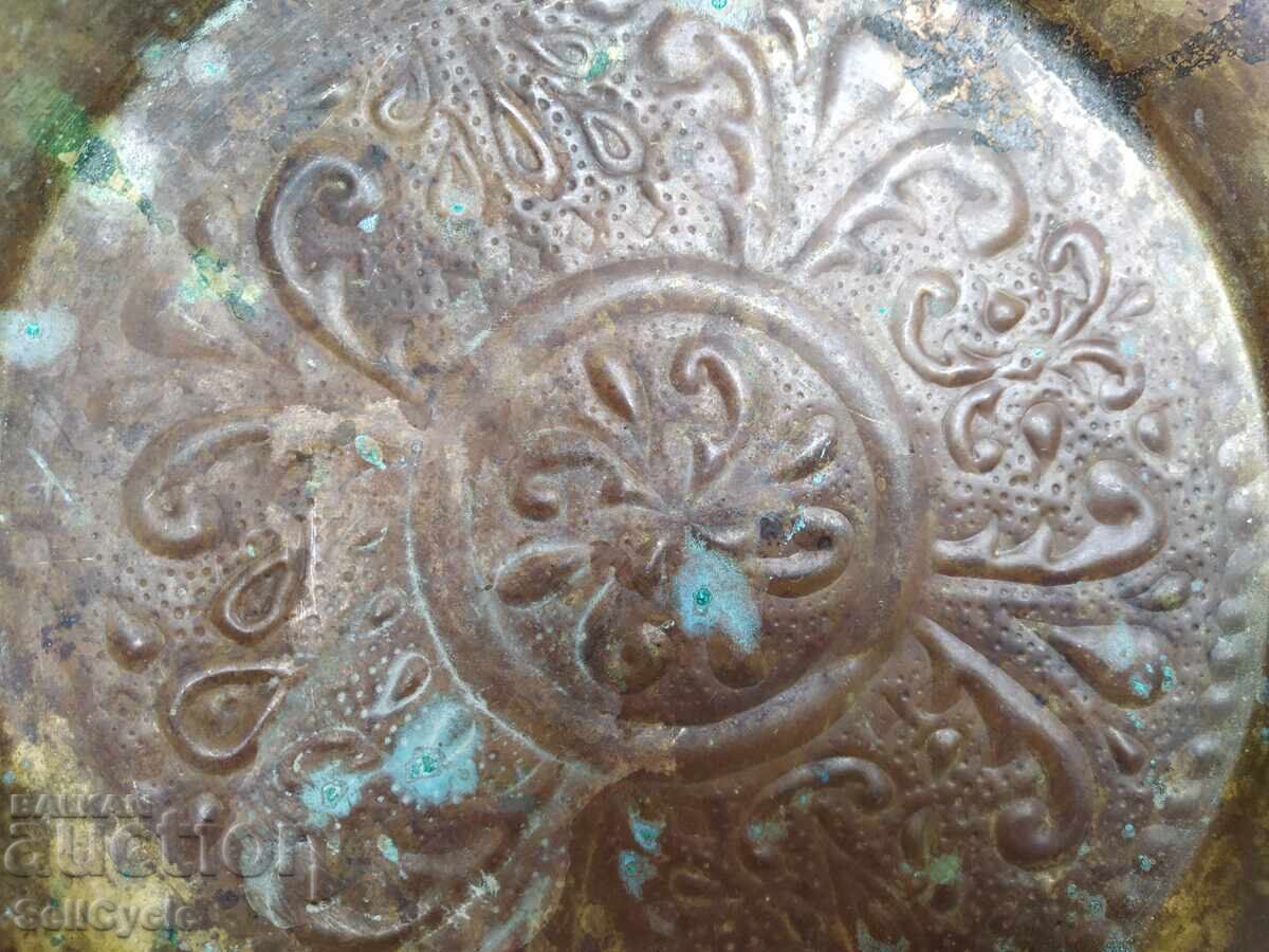 Аукцион ✅СТАРА МЕСИНГОВА ЧИНИЯ ЗА СТЕНА ОТ 40 - ТЕ ГОДИНИ❗