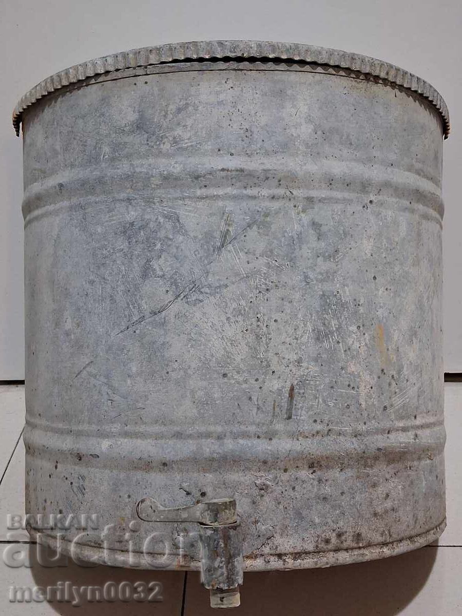 Аукцион Умивалник, селска мивка, резорвоар за вода