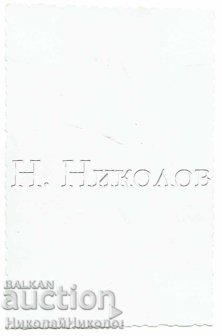 MICĂ POZĂ VECHE VARNA OFIȚER MILITAR NUNTĂ BISERICĂ E629 cu preț 2.50 BGN | € 1.28