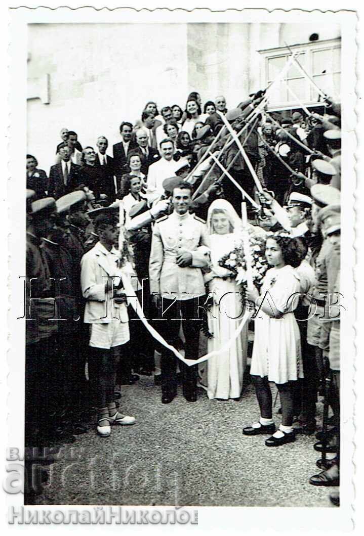 МАЛКА СТАРА СНИМКА ВАРНА ВОЕНЕН ОФИЦЕР СВАТБА ШПАЛИР Е632