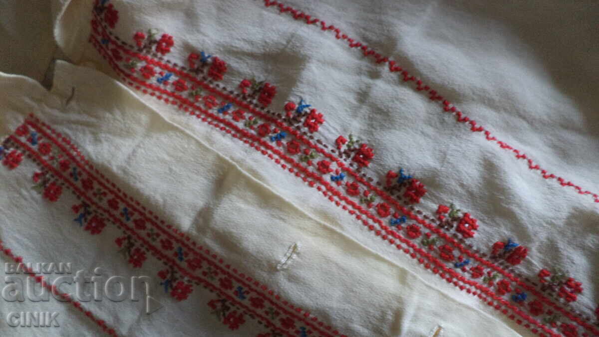 BLUZĂ DAMĂ cu preț 35.00 BGN | € 17.90