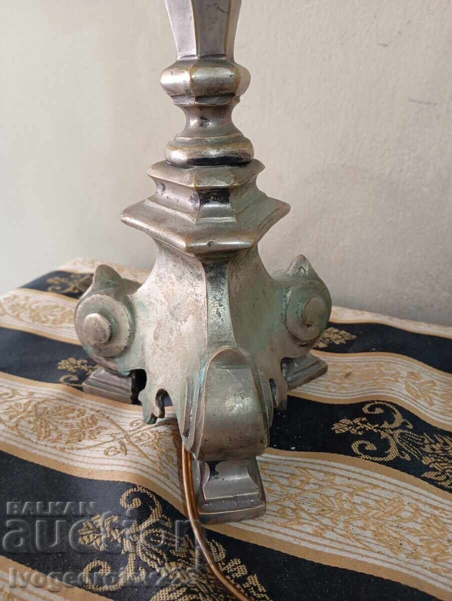 Vintage επιτραπέζιο φωτιστικό με τιμή 249.00 BGN | € 127.31