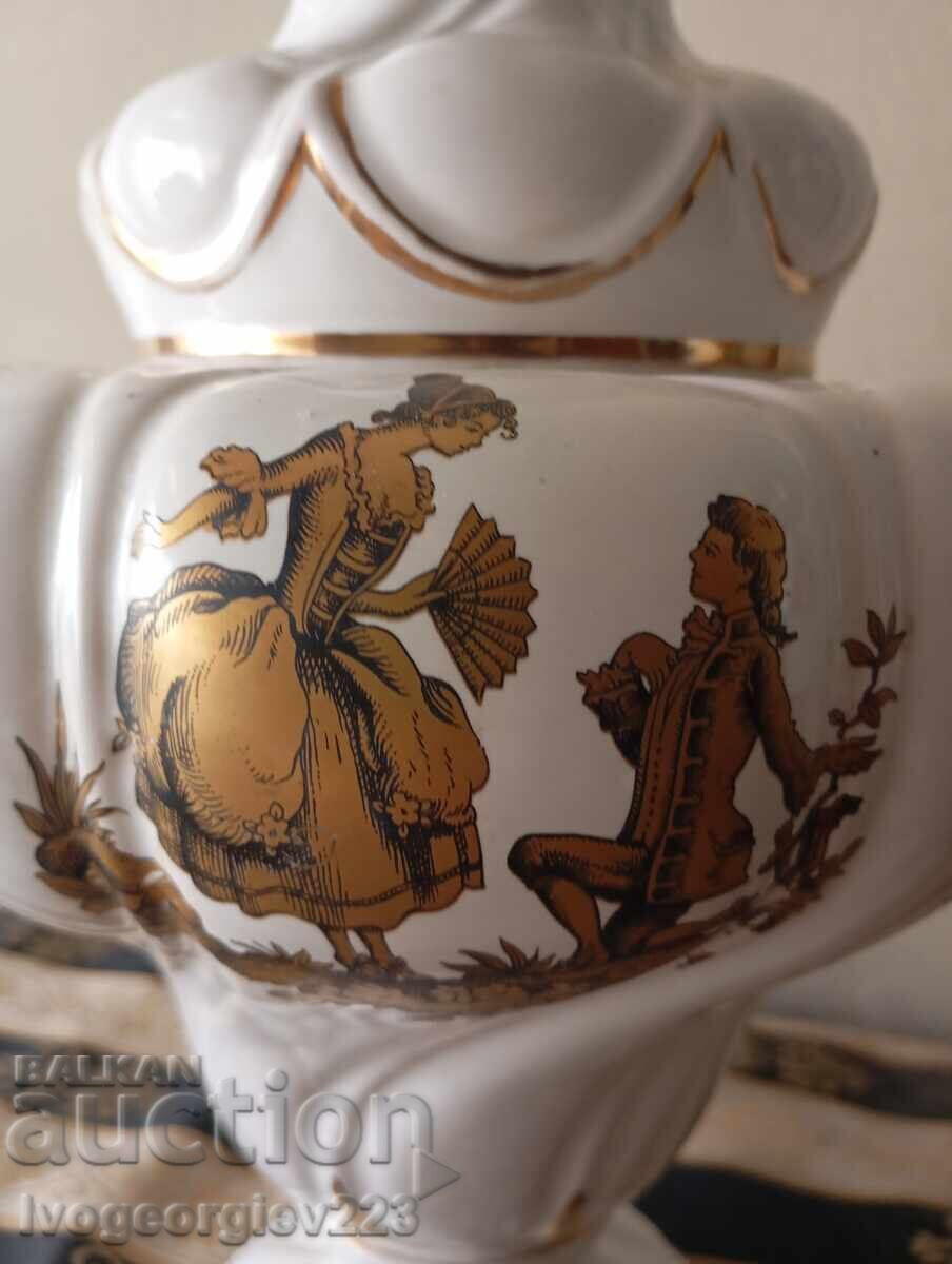 Vintage porcelain bowl with lid with price 89.00 BGN | € 45.50