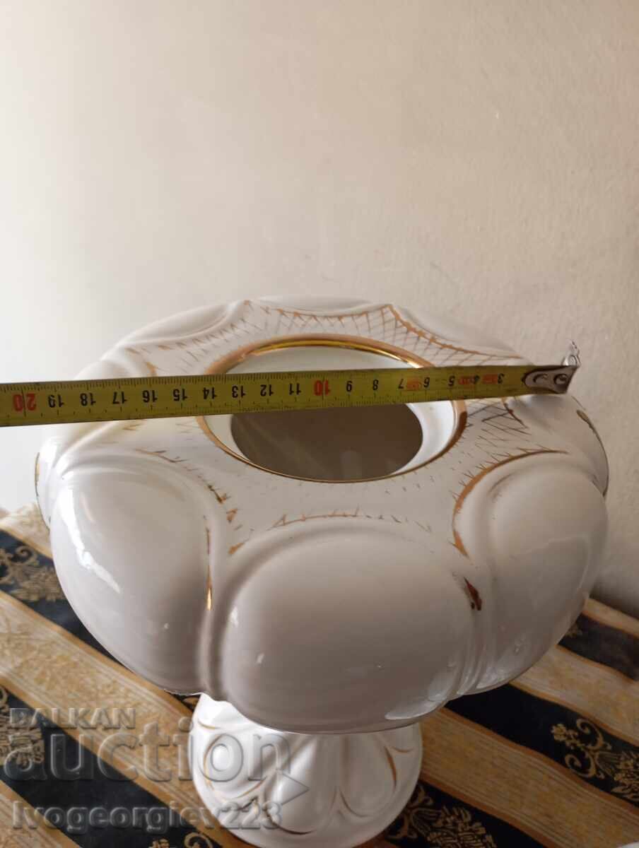 Delivery of Vintage porcelain bowl with lid