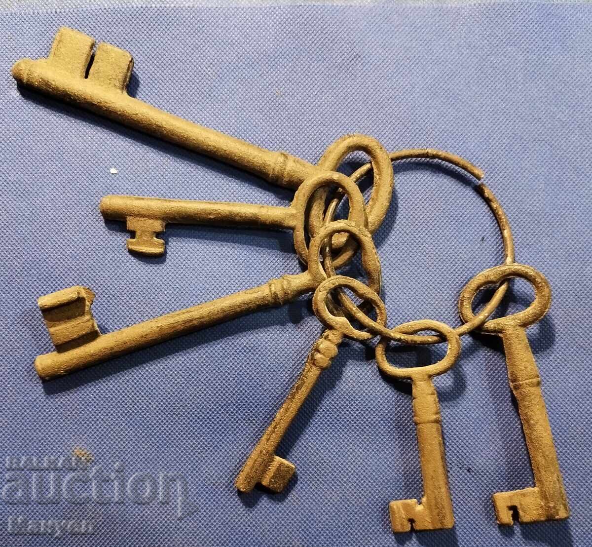 Σύνδεσμος παλαιών κλειδιών - μοναστήρι, κελάρια, υπόγεια, αυλόπορτες