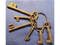 Σύνδεσμος παλαιών κλειδιών - μοναστήρι, κελάρια, υπόγεια, αυλόπορτες