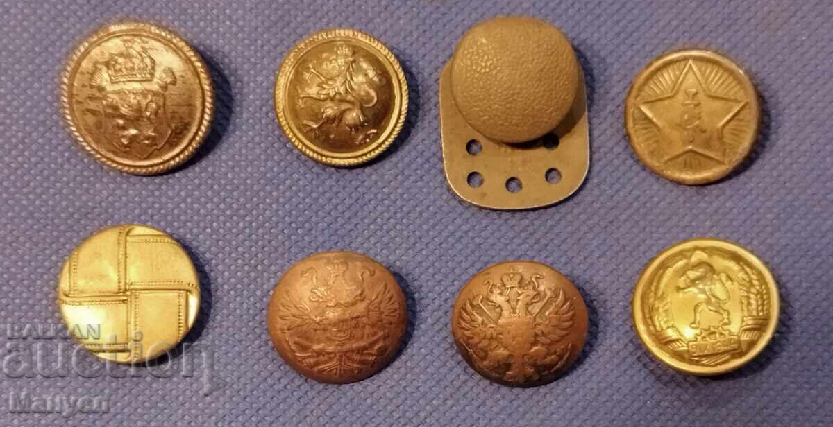 Lot of buttons and a carrier. .BZC. Starting at 1 lev Lot of buttons and a carrier. .BZC. Starting at 1 lev