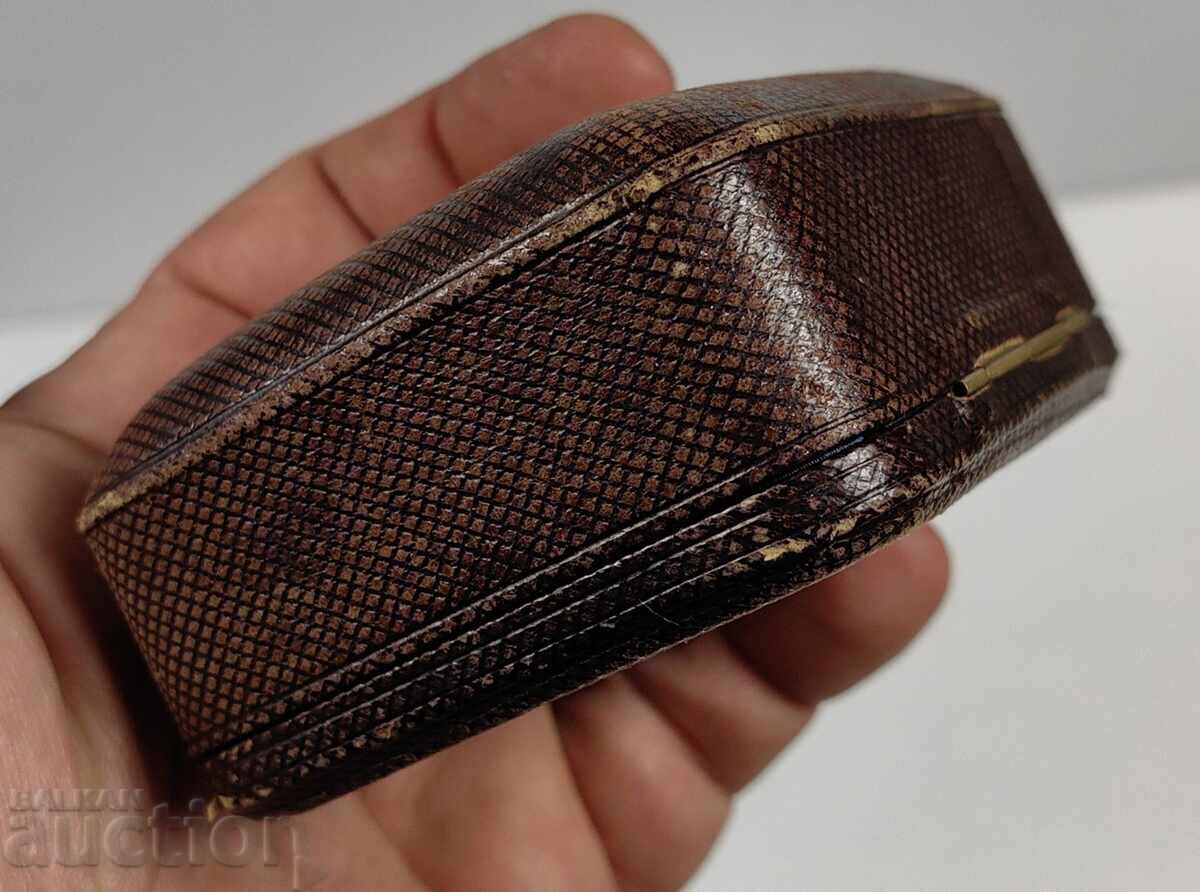 Delivery of OLD BOX Delivery of OLD BOX