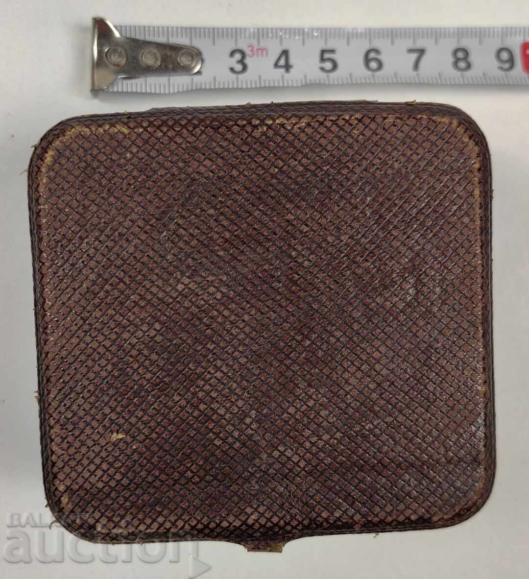 OLD BOX - 5 OLD BOX - 5