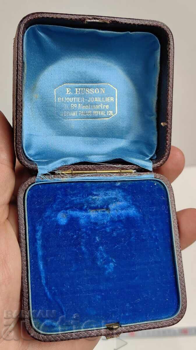 OLD BOX - 6 OLD BOX - 6