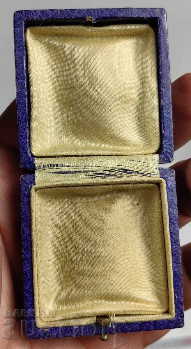 CUTIE VECHE CUTIUȚĂ - 7