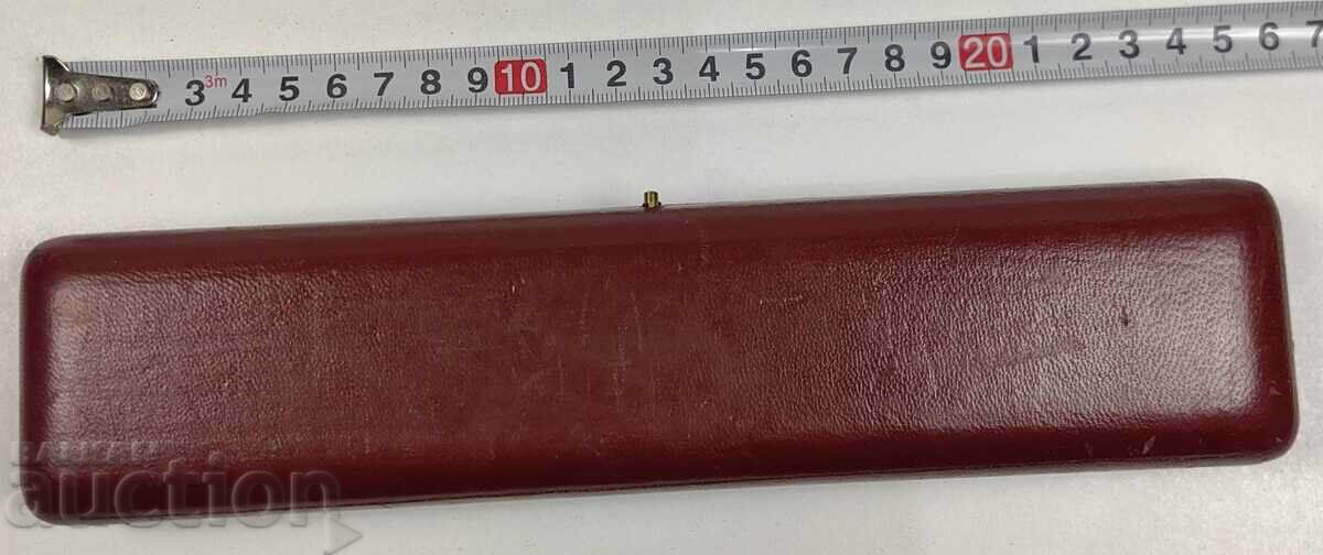 OLD BOX - 5 OLD BOX - 5