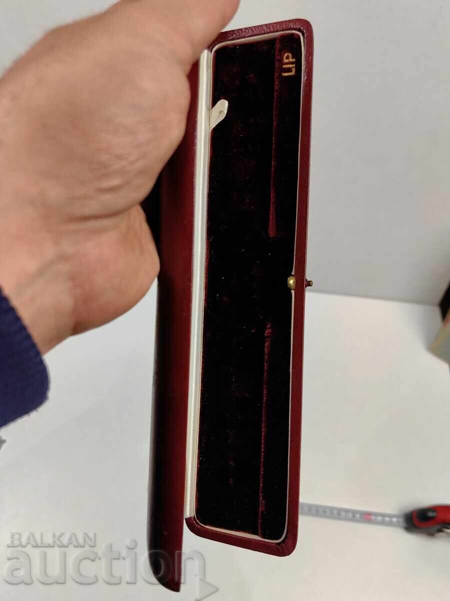 OLD BOX - 6 OLD BOX - 6