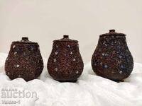 Ceramic old pots with lids