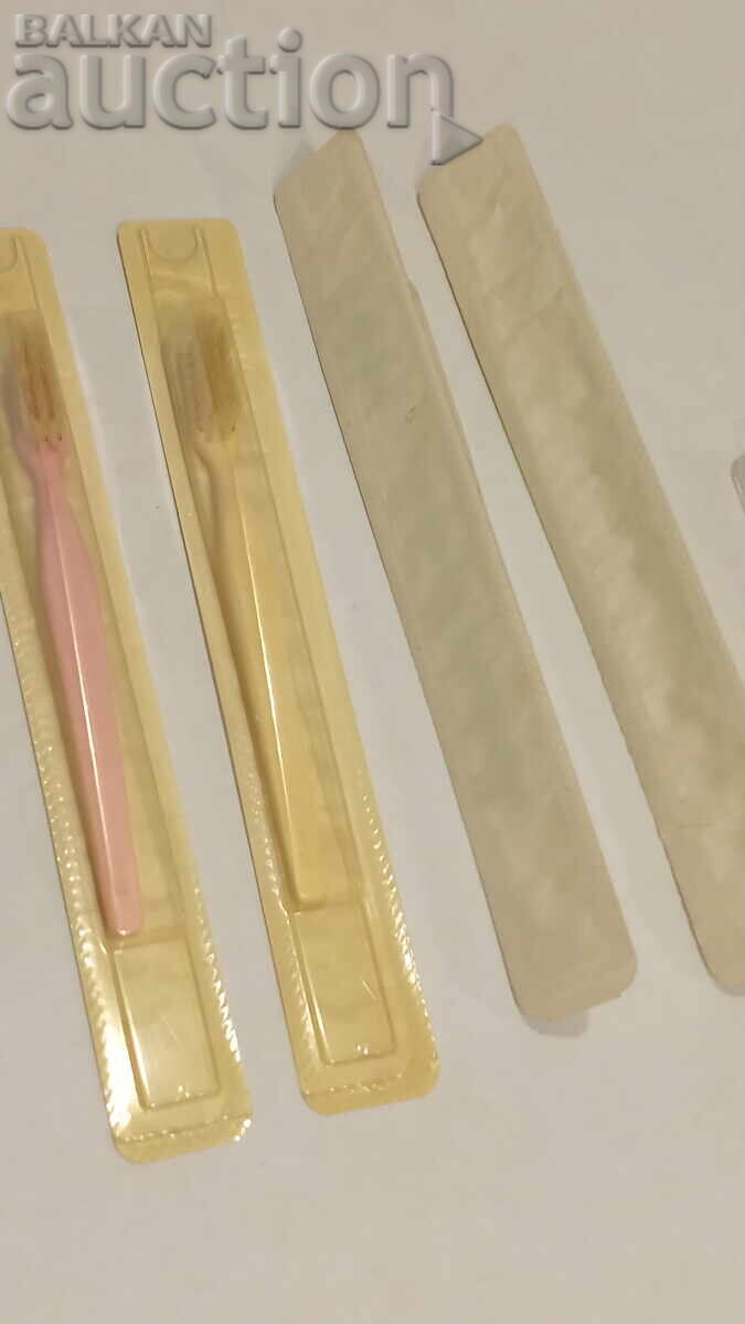 Четки за зъби 5 броя от 1989 г - 5 Четки за зъби 5 броя от 1989 г - 5