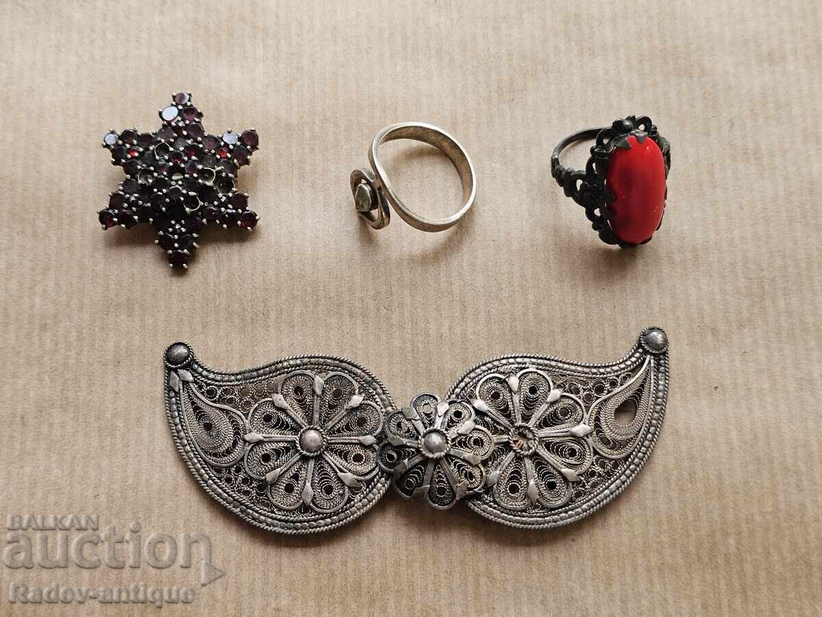 Auction LOT SILVER Filigree buckles brooch with garnets two rings Auction LOT SILVER Filigree buckles brooch with garnets two rings