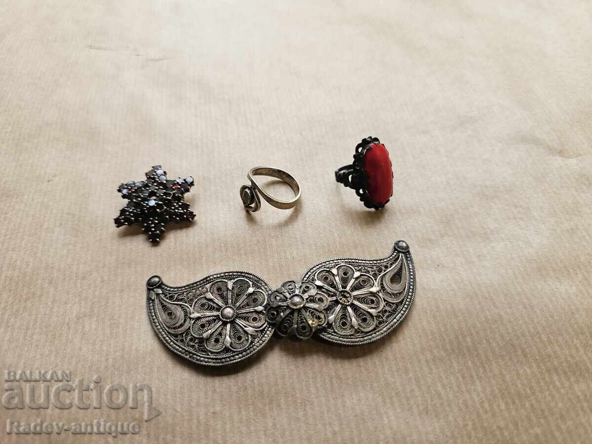 LOT SILVER Filigree buckles brooch with garnets two rings LOT SILVER Filigree buckles brooch with garnets two rings