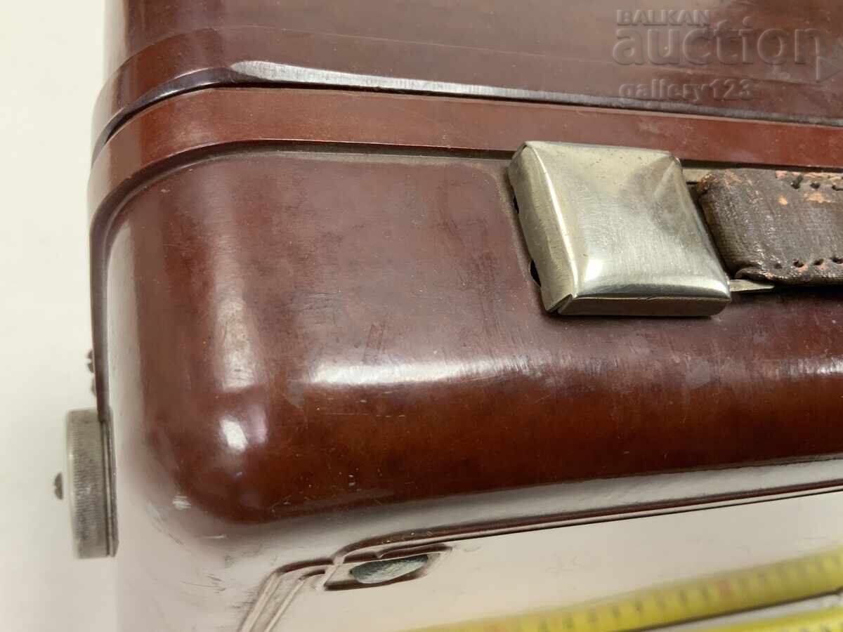 Παλιό γραμμόφωνο μπακελίτη με ρεύμα - 6