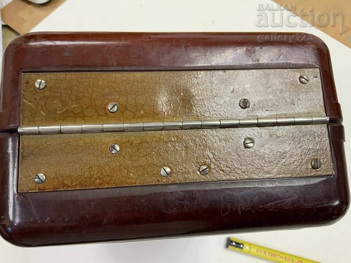 Παλιό γραμμόφωνο μπακελίτη με ρεύμα - 7